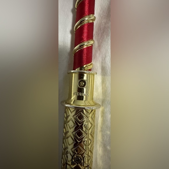 Disney: Belle Light-Up Wand - Picture 4 of 7